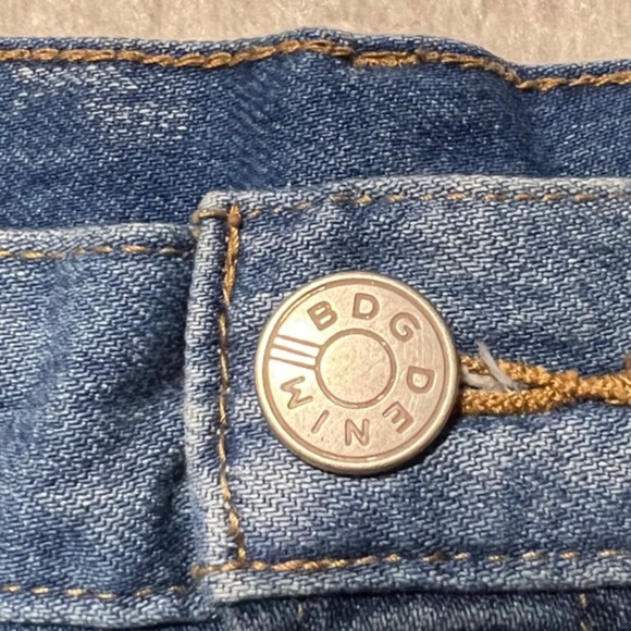 BDG Denim Urban Outfitters Womens Blue Mid Rise Jean Shorts 100% Cotton Size W35 - Picture 5 of 10